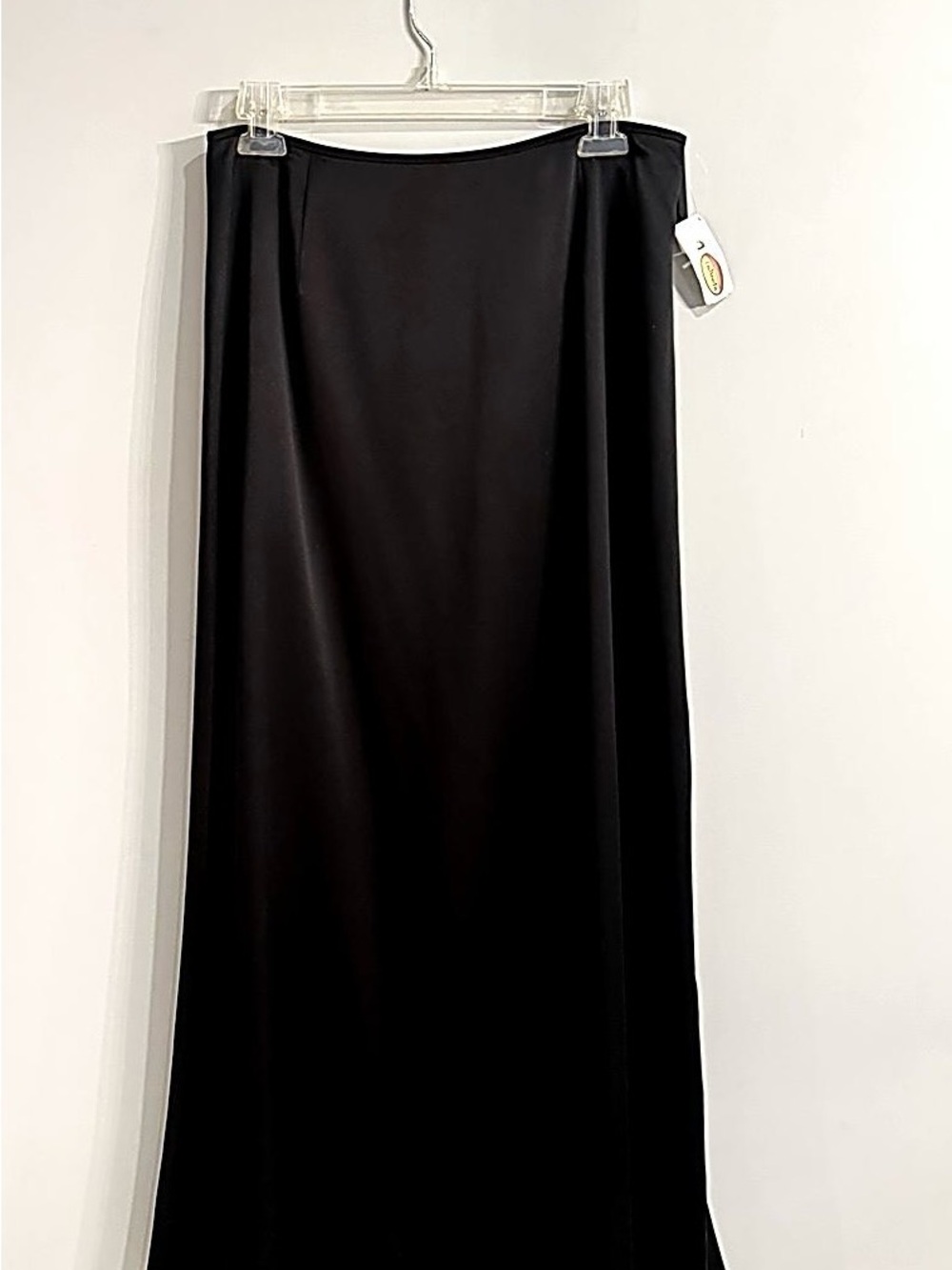 Black Silk Blend Skirt – Size 10 – NWT – Classic Elegant